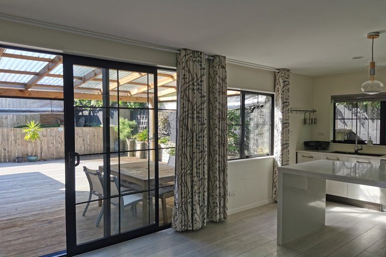 Photo of property in 56b Karaka Street, Takapuna, Auckland, 0622