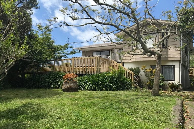 Photo of property in 25 Unsworth Drive, Unsworth Heights, Auckland, 0632