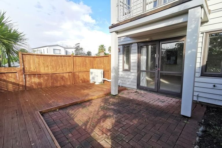 Photo of property in The Grange, 21/92 Bush Road, Albany, Auckland, 0632