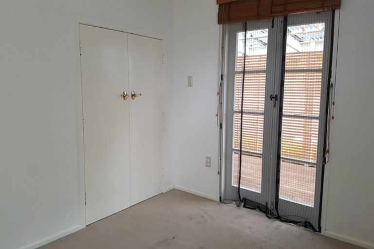 Photo of property in 5 Crockett Lane, Henderson, Auckland, 0610