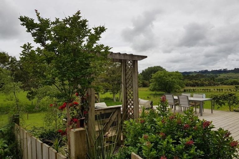 Photo of property in 1475 State Highway 16, Waimauku, 0883