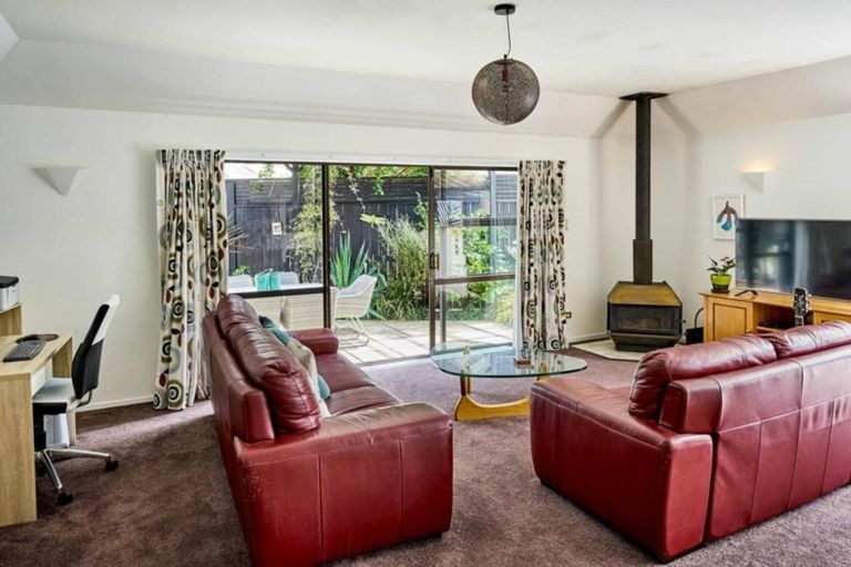 Photo of property in 13 Rossiter Avenue, Waterloo, Lower Hutt, 5011