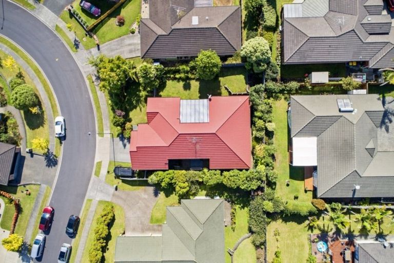 Photo of property in 7 Toledo Avenue, Henderson, Auckland, 0612