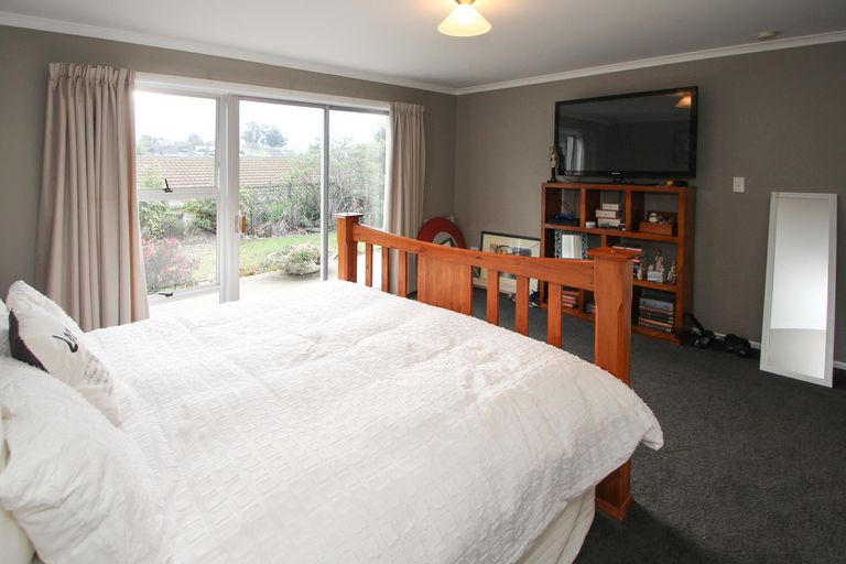 Photo of property in 104 Perth Street, Holmes Hill, Oamaru, 9401