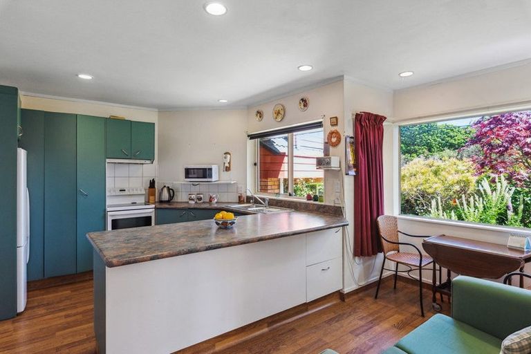 Photo of property in 43 Ngarara Road, Waikanae, 5036