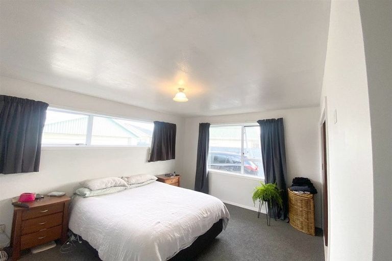 Photo of property in 19 Mckellar Place, Hornby, Christchurch, 8042