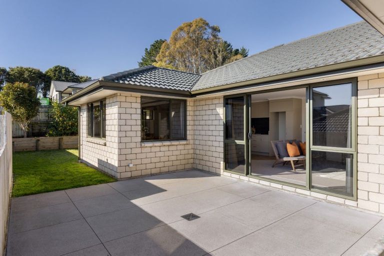 Photo of property in 302 Ballintoy Park Drive, Welcome Bay, Tauranga, 3175