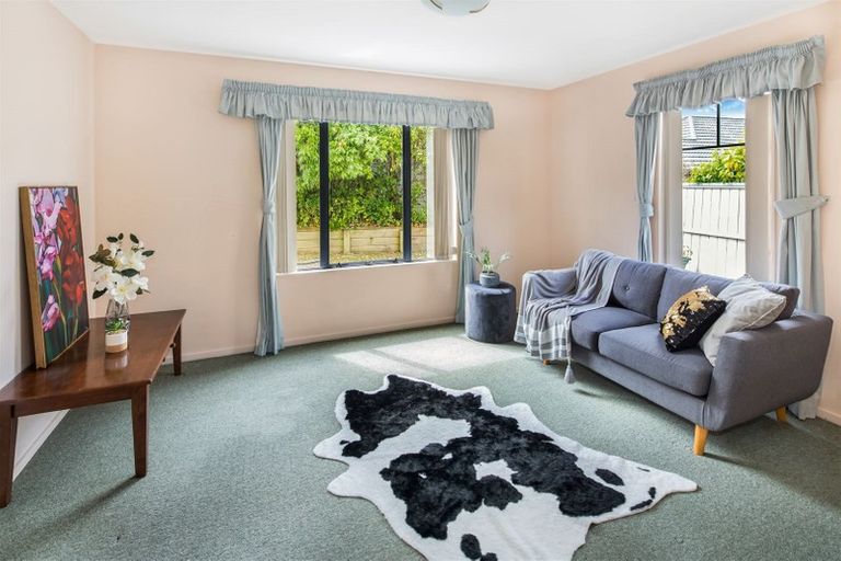 Photo of property in 7 Gresford Place, Churton Park, Wellington, 6037