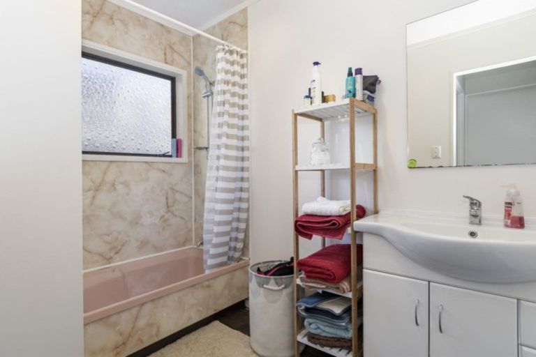 Photo of property in 75 Waitaha Road, Welcome Bay, Tauranga, 3112