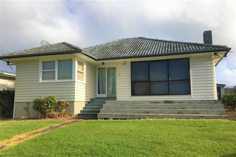 Photo of property in 17 Friesian Drive, Mangere, Auckland, 2022