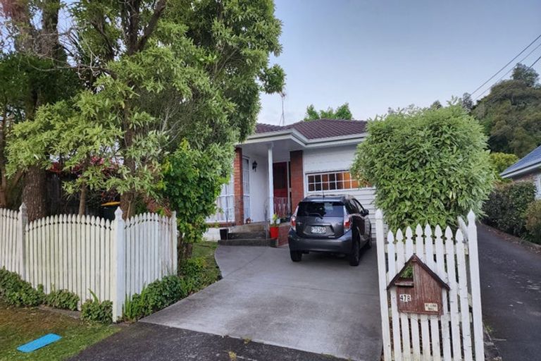 Photo of property in 47a Hillcrest Avenue, Hillcrest, Auckland, 0627