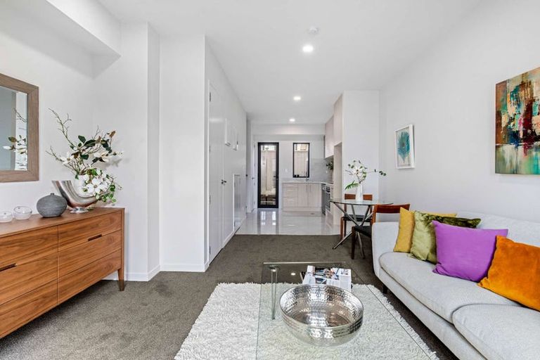 Photo of property in 5/4 Glenhaven Place, Te Atatu Peninsula, Auckland, 0610