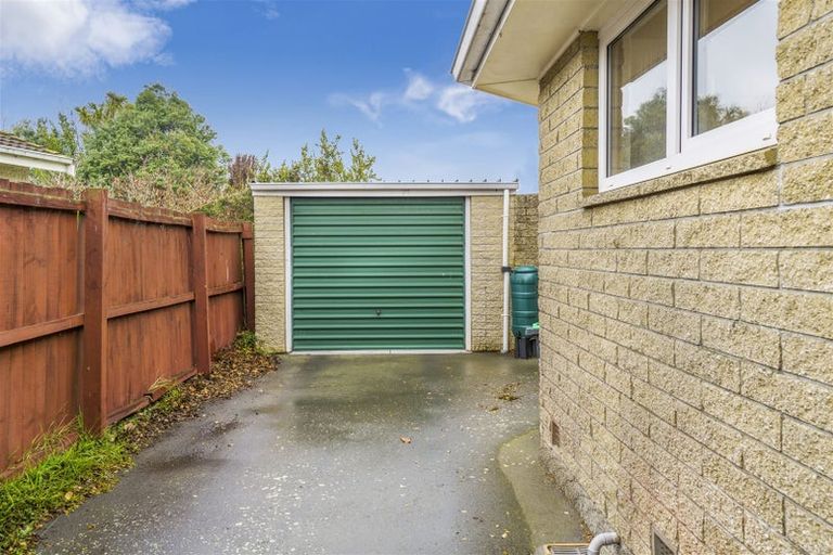 Photo of property in 23 Jenkins Avenue, Redwood, Christchurch, 8051