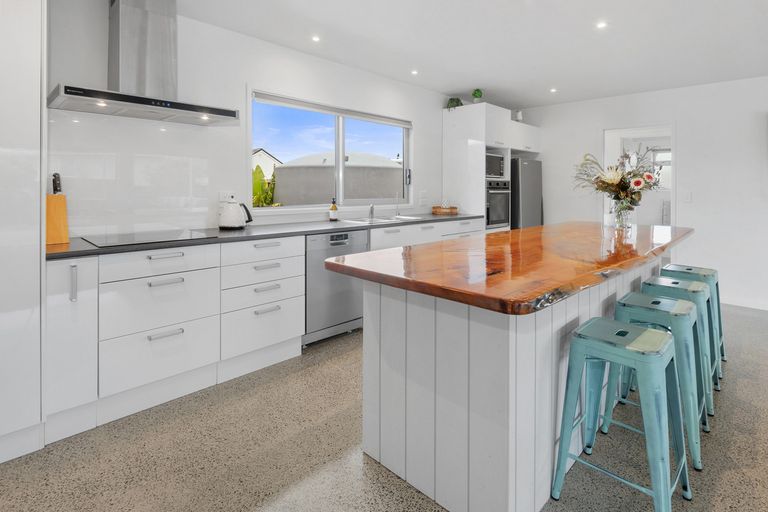 Photo of property in 28d Marram Place, Mangawhai Heads, Mangawhai, 0505