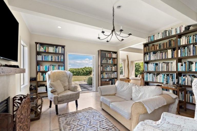 Photo of property in 421 Johns Way, Martinborough, Carterton, 5784