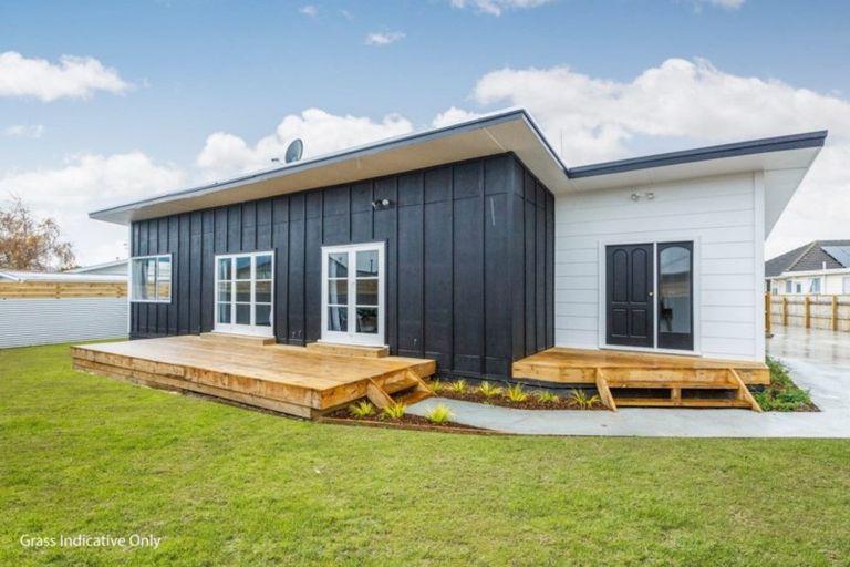 Photo of property in 5a Bradford Place, Awapuni, Palmerston North, 4412