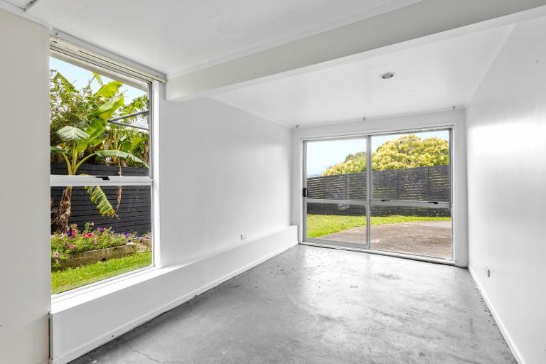 Photo of property in 20b Moffat Road, Red Beach, 0932