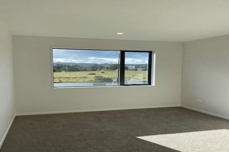 Photo of property in 18a Winfield Road, Kumeu, 0810