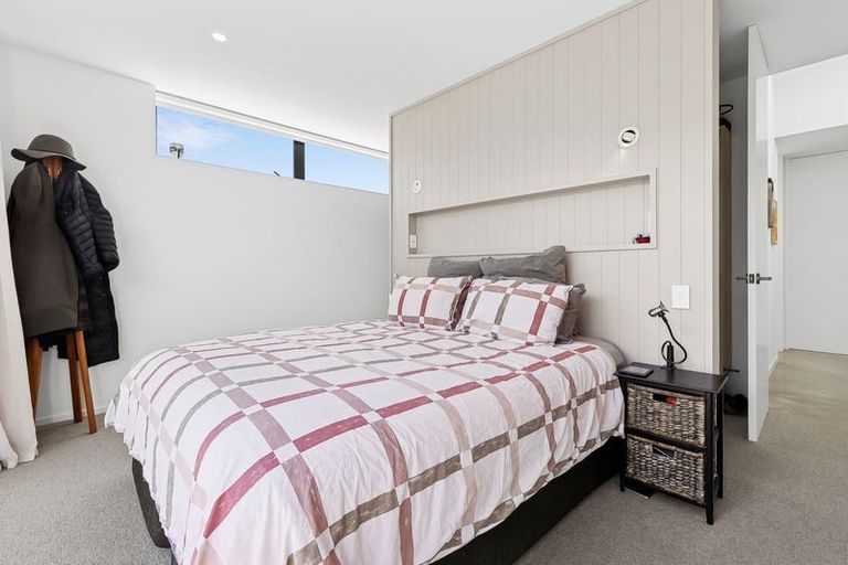 Photo of property in 7 Fern Burn Close, Wanaka, 9305