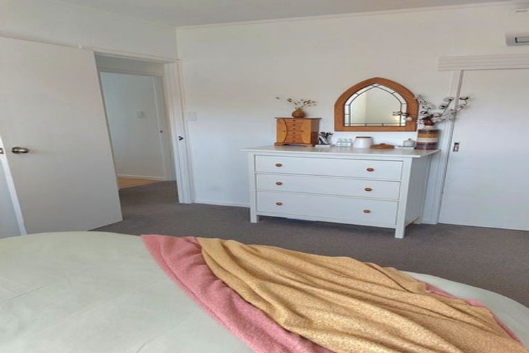 Photo of property in 21 Flaxdale Street, Birkdale, Auckland, 0626