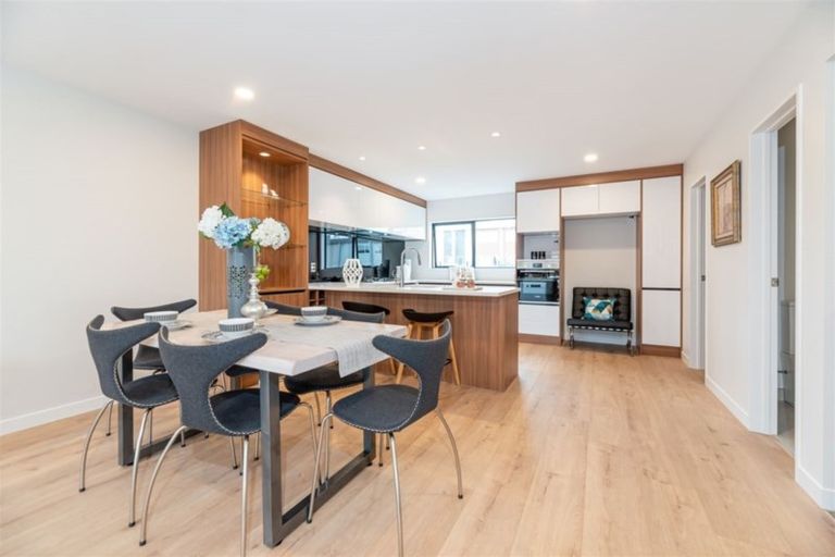 Photo of property in 6 Meritage Lane, Te Atatu South, Auckland, 0610