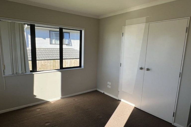 Photo of property in 36 Tiriwa Drive, Massey, Auckland, 0614