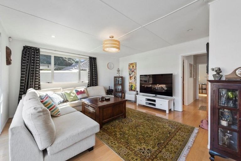 Photo of property in 34 Pitau Road, Mount Maunganui, 3116