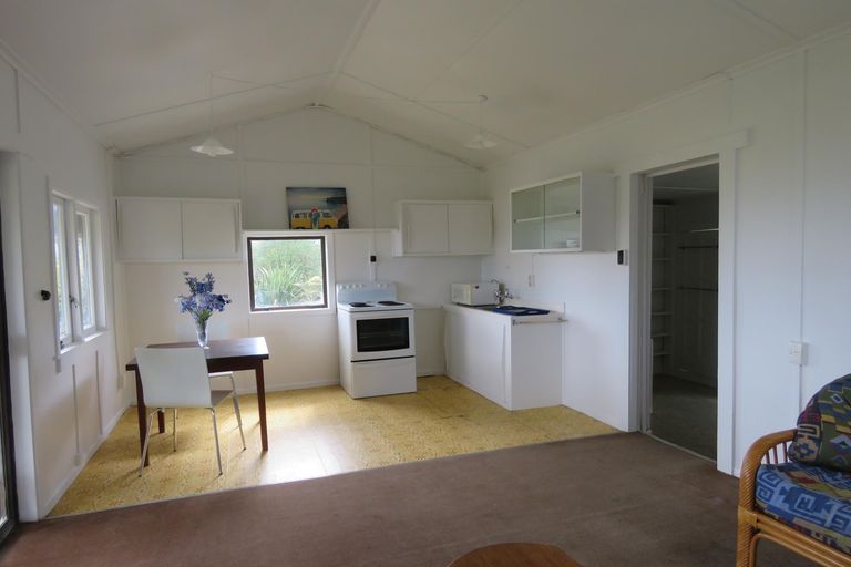 Photo of property in 9 Kupe Road, Coopers Beach, 0420