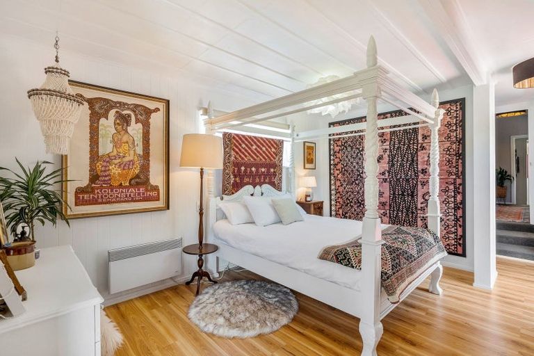 Photo of property in 16 Mahoe Street, Otaki Beach, Otaki, 5512