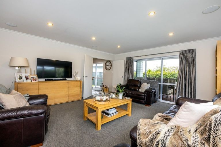 Photo of property in 14 Karoola Place, Havelock North, 4130