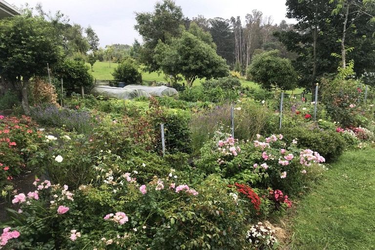 Photo of property in 54 Tiraumea Road, Pahiatua, 4981