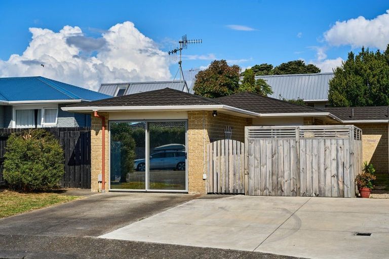 Photo of property in 18 Anthony Grove, Paraparaumu Beach, Paraparaumu, 5032