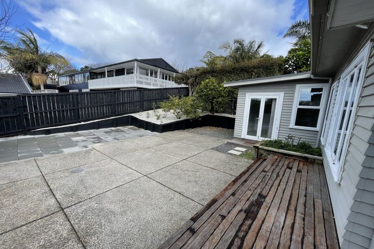 Photo of property in 2 Aotearoa Terrace, Murrays Bay, Auckland, 0630