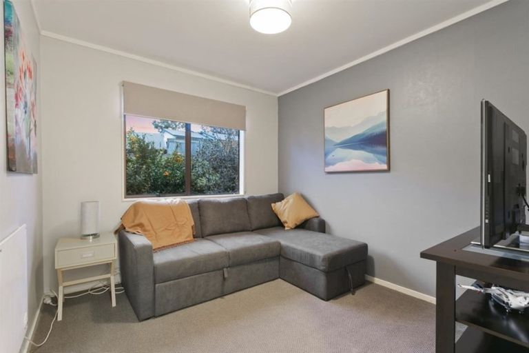 Photo of property in 52c Langstone Street, Welcome Bay, Tauranga, 3112