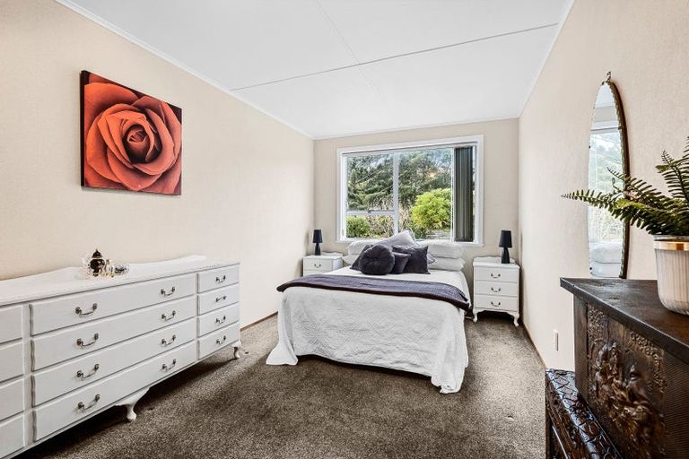 Photo of property in 6 Eton Place, Spotswood, New Plymouth, 4310
