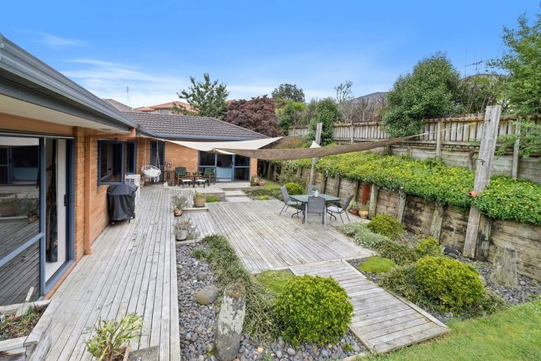 Photo of property in 16 Dorchester Place, Nawton, Hamilton, 3200