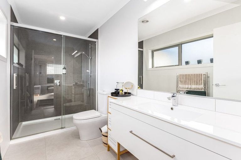 Photo of property in 174 Navigation Drive, Whitby, Porirua, 5024