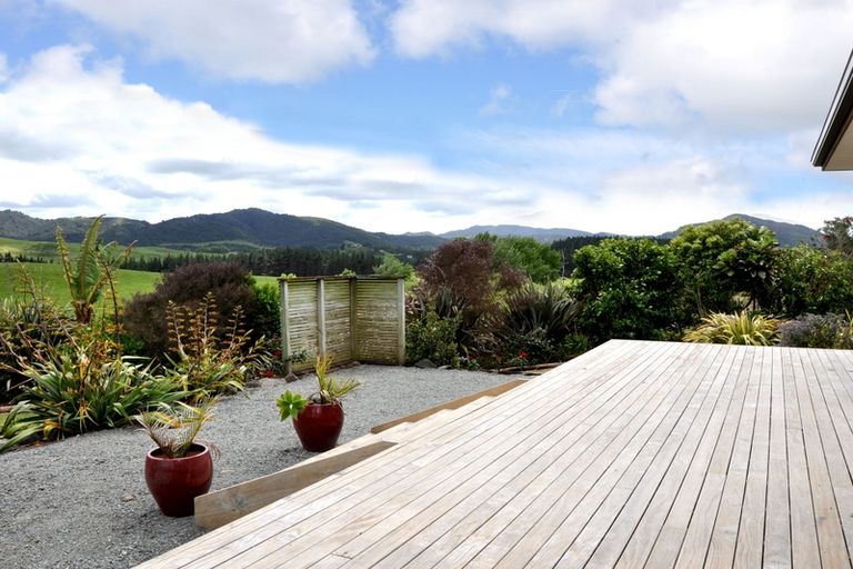 Photo of property in 301 Ranganui Road, Kaiwaka, 0573