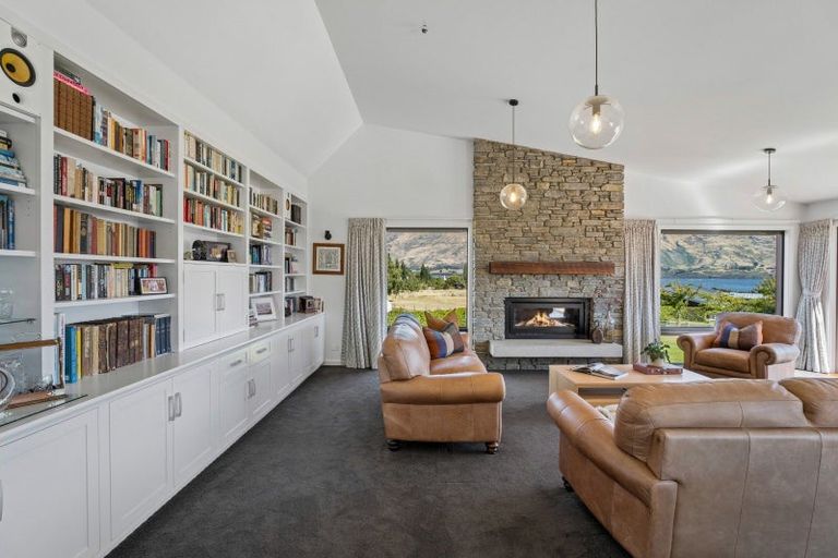 Photo of property in 314 Beacon Point Road, Wanaka, 9305