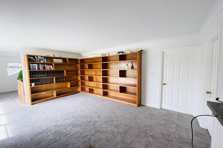 Photo of property in 11 Bream Revel Way, Karaka, Papakura, 2580