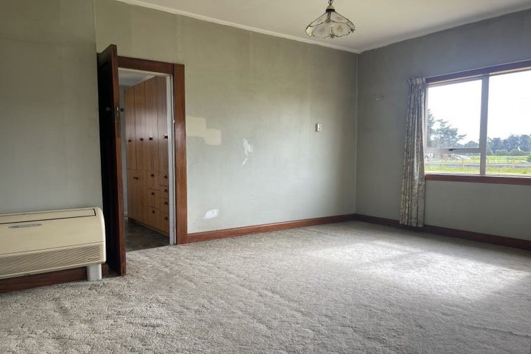 Photo of property in 50 Seaward Road, Edendale, 9825