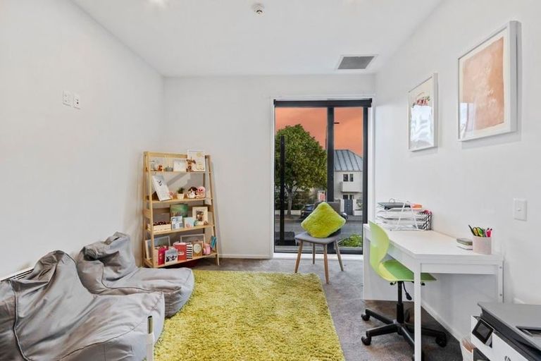 Photo of property in 4/275 Kilmore Street, Christchurch Central, Christchurch, 8011