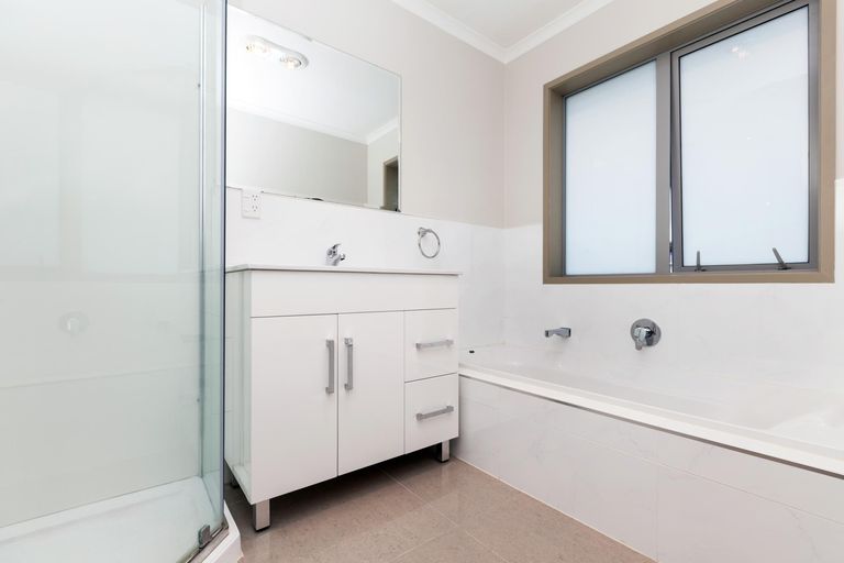 Photo of property in 16c Cyrus Street, Whalers Gate, New Plymouth, 4310