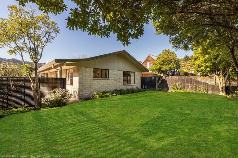 Photo of property in 18 Mauger Drive, Heathcote Valley, Christchurch, 8022