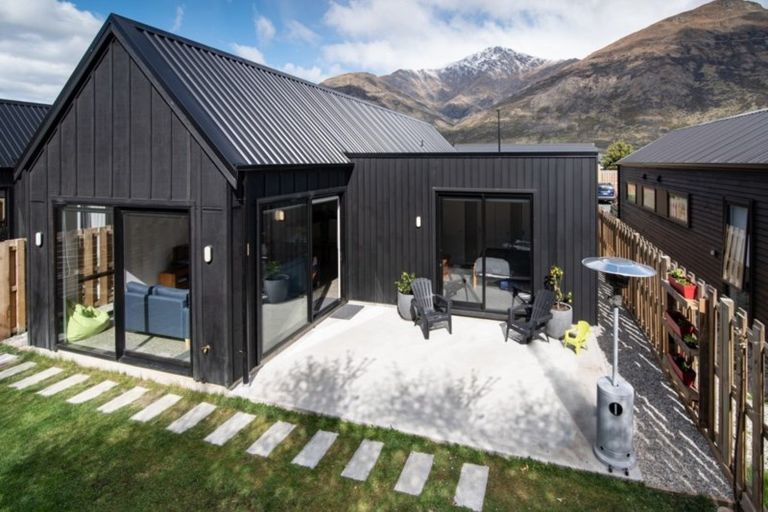 Photo of property in 3 Dewar Street, Lake Hayes, Queenstown, 9304