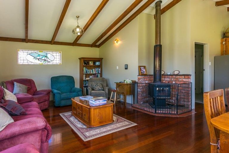 Property details for 5804 Kenepuru Road, Waitaria Bay, Picton, 7282