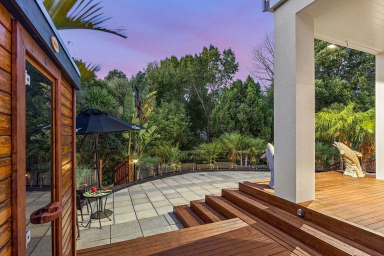 Photo of property in 5 Oakford Park Crescent, Greenhithe, Auckland, 0632