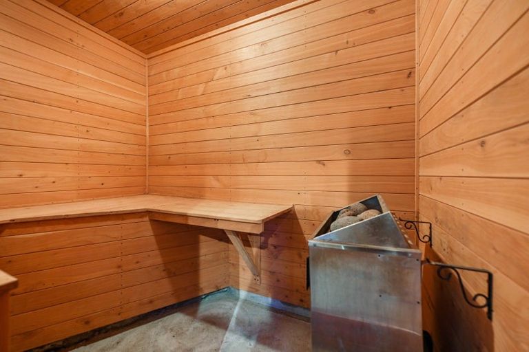 Photo of property in 363 River Road, Claudelands, Hamilton, 3214