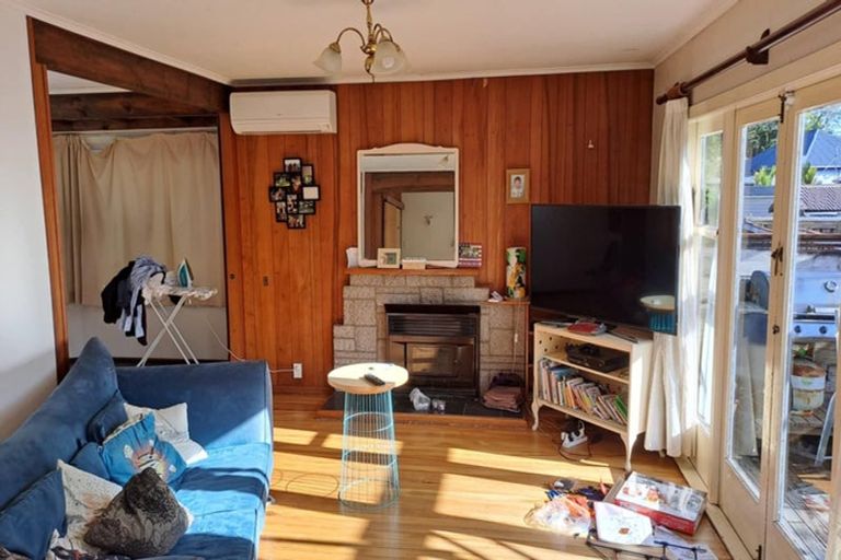 Photo of property in 84a Kaurilands Road, Titirangi, Auckland, 0604