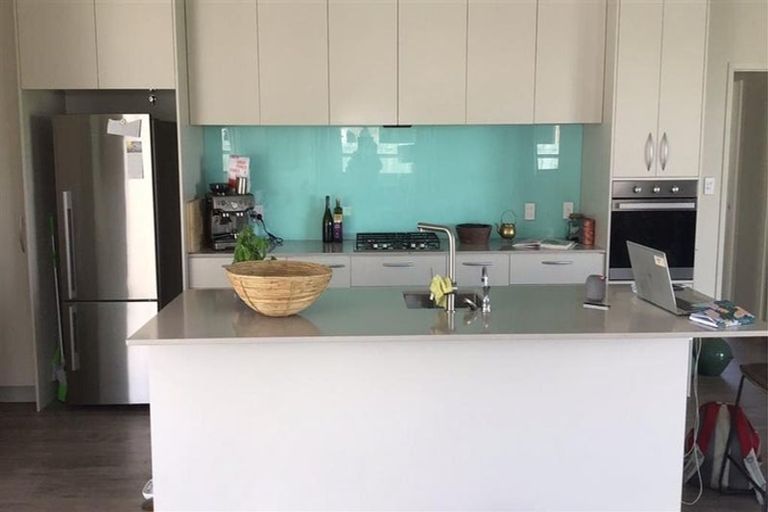 Photo of property in 25 O'farrell Drive, One Tree Point, 0118